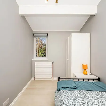 Pass The Keys Stylish Home Gardenten Mins To Central Londres Exterior foto